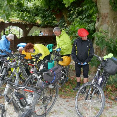 045 vorbei mit Sonne, Regenschutz anziehen